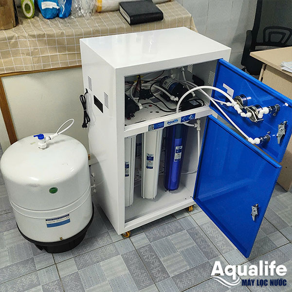 Hệ thống lọc nước bán công nghiệp vỏ tủ thép sơn tĩnh điện