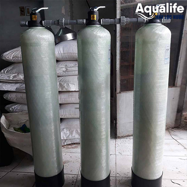 Bộ lọc nước đầu nguồn 3 trụ composite 1054