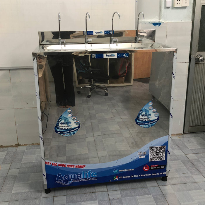 Máy lọc nước BCN công suất 65l/h 4 vòi vỏ tủ inox 1 cánh