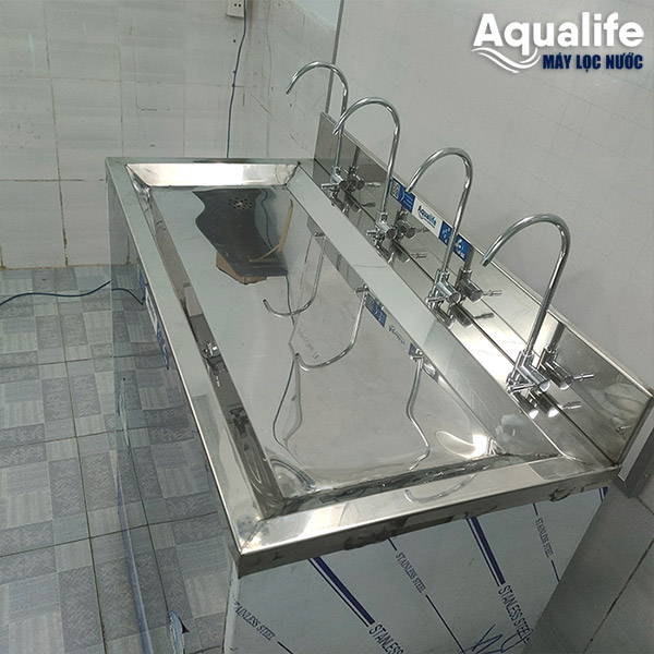 Máy lọc nước BCN 65 lít/giờ 4 vòi vỏ inox bền đẹp