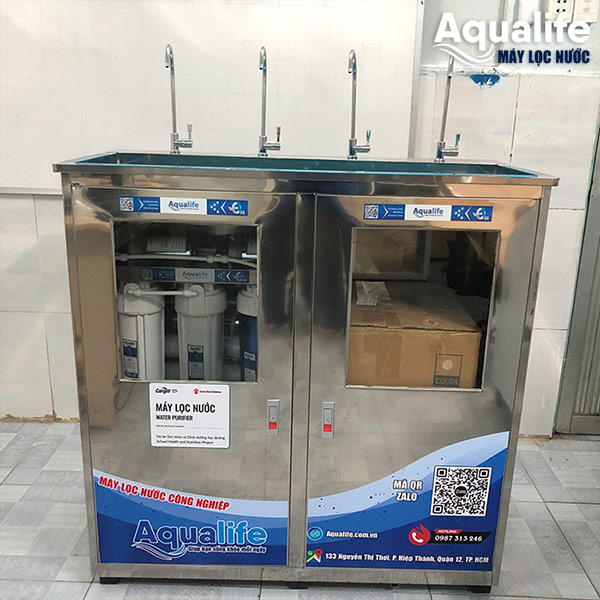 Máy lọc nước công nghiệp BCN 80 lít/giờ 4 vòi tủ inox 2 cánh
