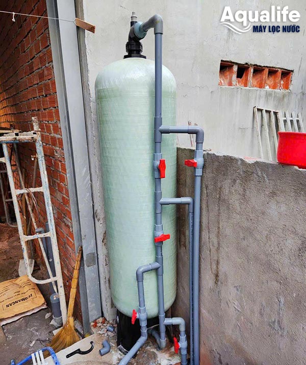 Lắp đặt hệ thống lọc thô xử lý phèn sắt và nâng pH nước giếng