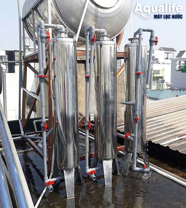Hệ thống lọc tổng đầu nguồn bằng 3 cột Inox SS304